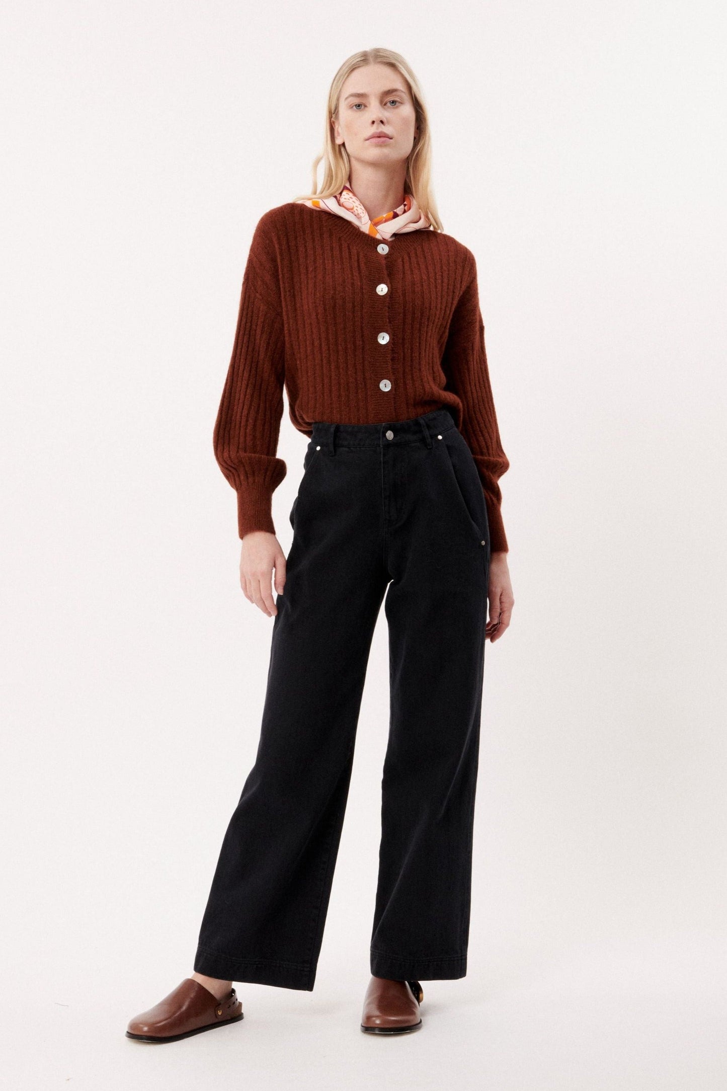 Elene Soft Yarn Cardigan - Ms.Meri Mak