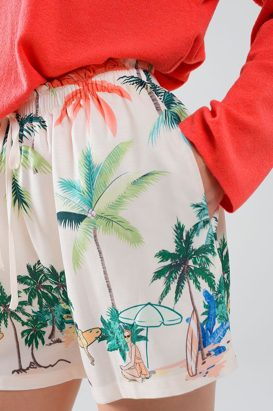 Cream Shorts With Beach Print And Elastic Waist
