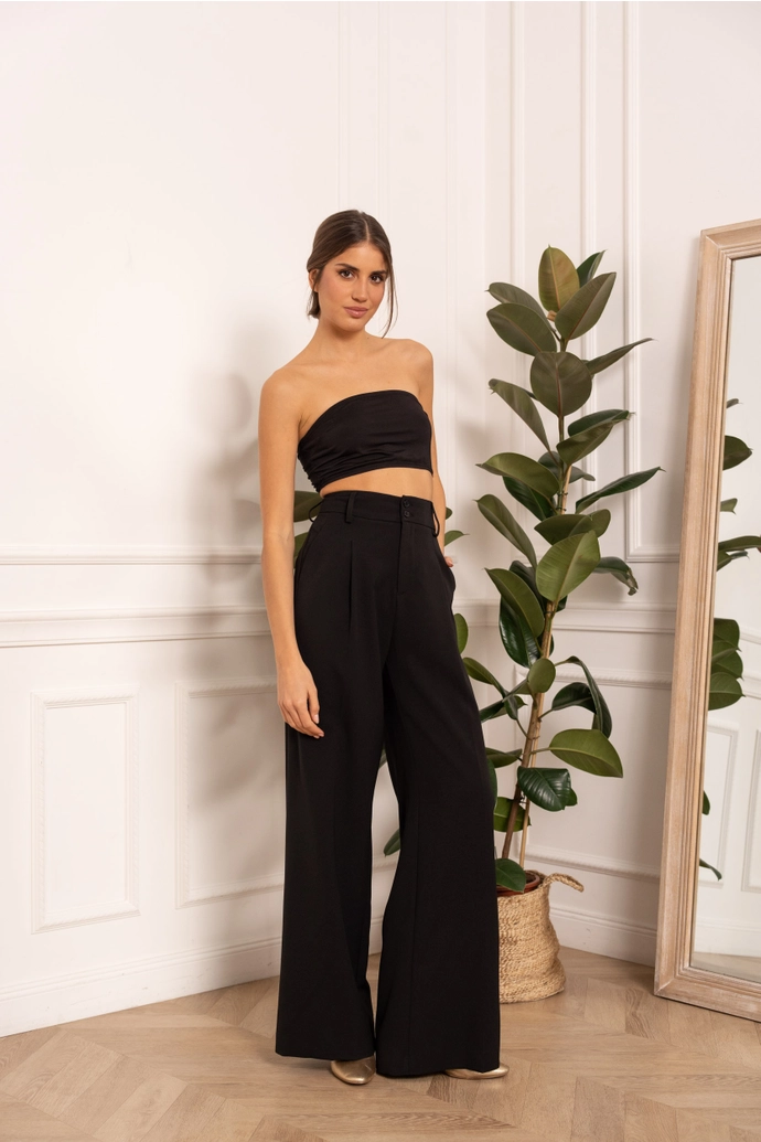 Timeless Pleated Wide-Leg Pants