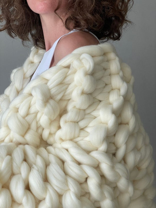 Bonita Chunky Cropped Knit Cardigan -Ivory - Ms.Meri Mak