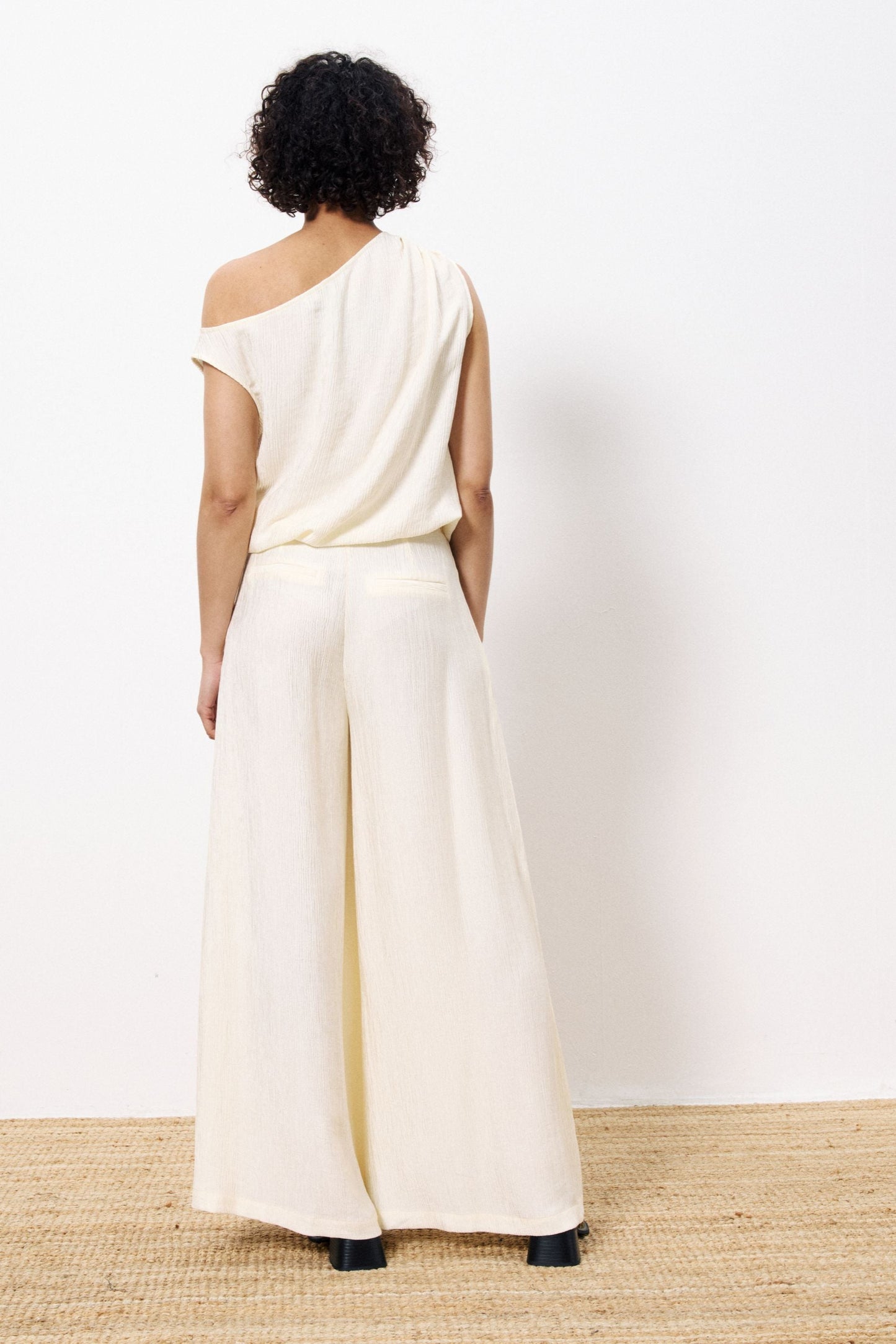 Palmira Wide-Leg Essential Cream Fine Pleat Pants