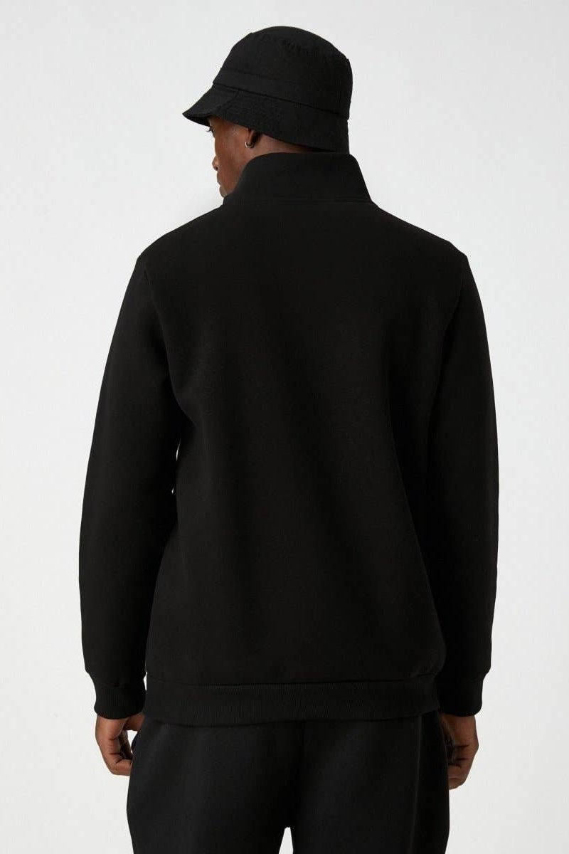 Malachi Half Zip Sweatshirt in Black