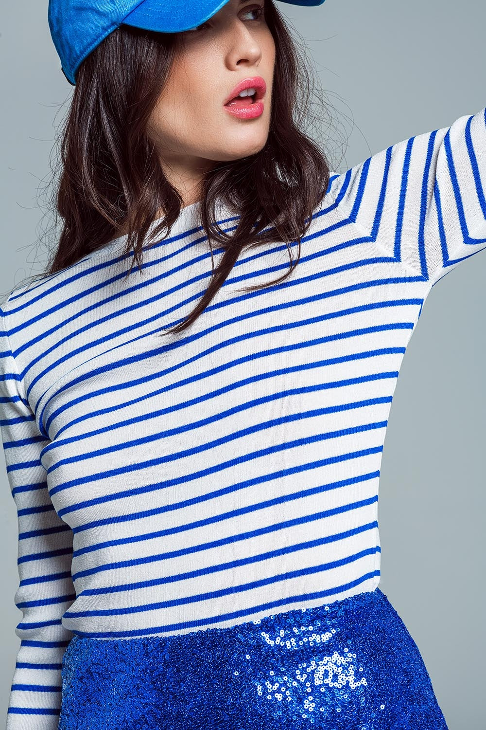 White light-weight Sweater With Blue Stripes