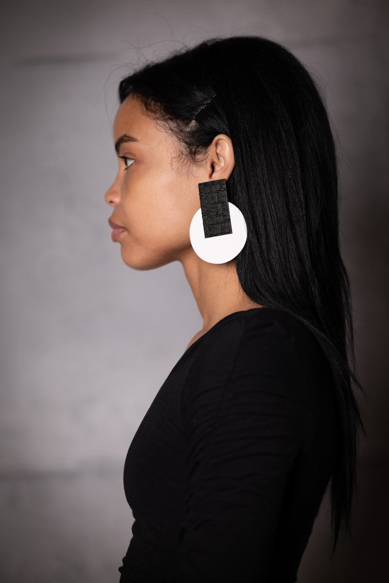 Evony Black and White Earring - Ms.Meri Mak