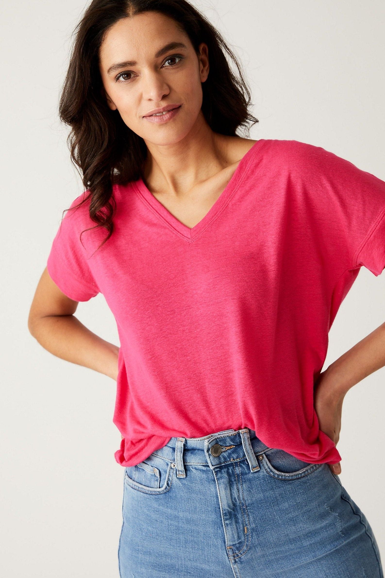 Yanis V-neck T-shirt - Ms.Meri Mak