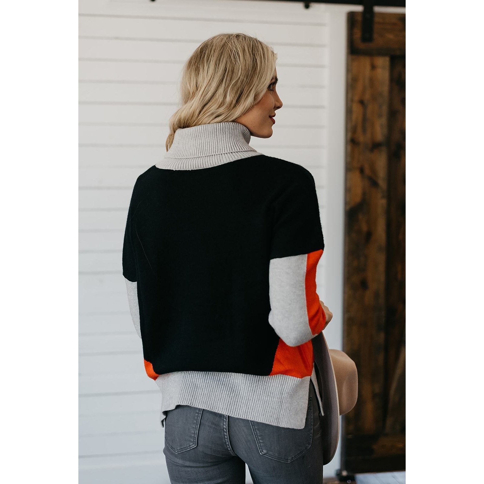 Naeva Color-Block Turtleneck Sweater - Ms.Meri Mak